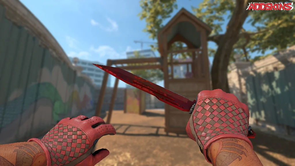 ★ Paracord Knife | Doppler Ruby holding