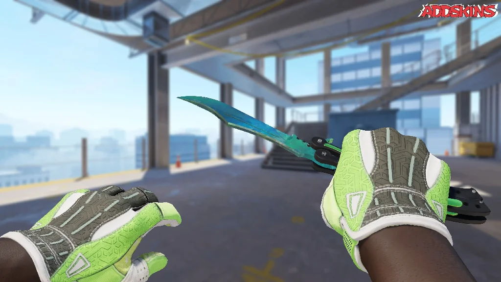 ★ Butterfly Knife | Gamma Doppler Phase 4 holding