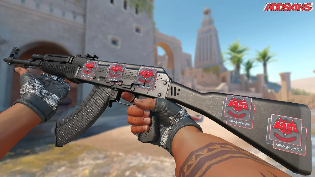 Sticker | HellRaisers | DreamHack 2014 inspecting