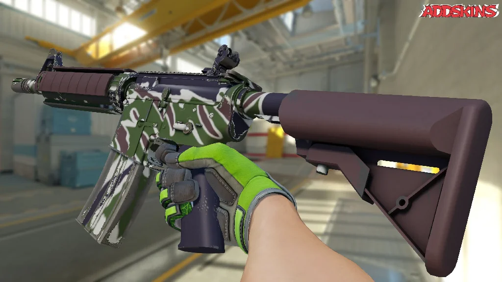 M4A4 | Jungle Tiger inspecting