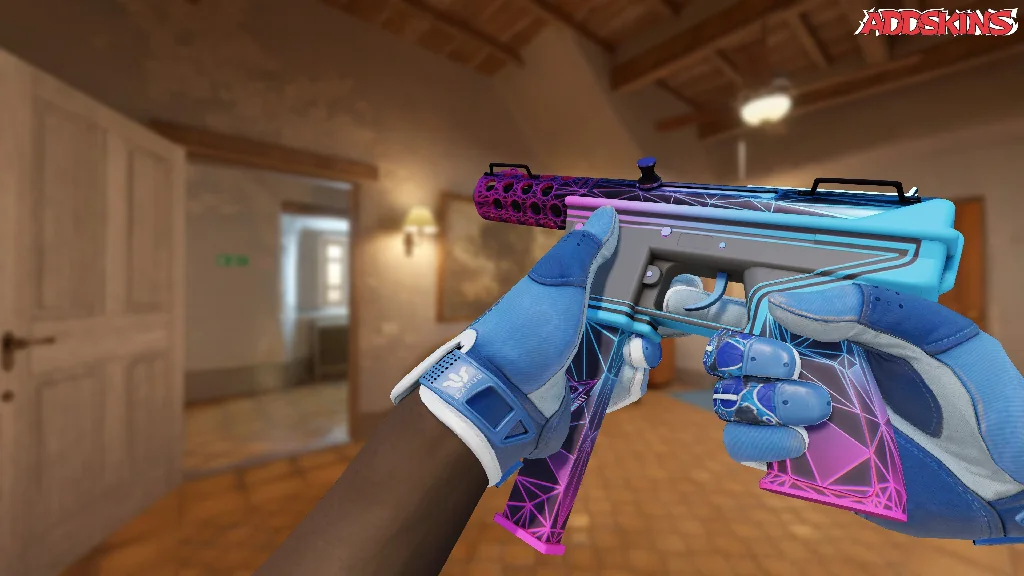 Tec-9 | Decimator inspecting