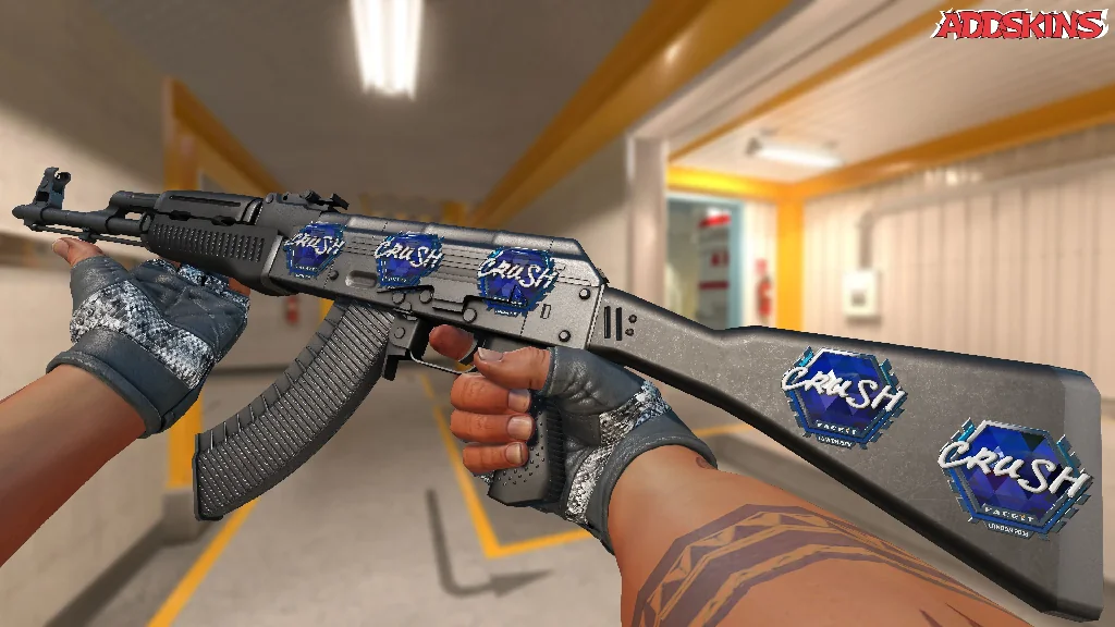 Sticker | crush (Foil) | London 2018 inspecting