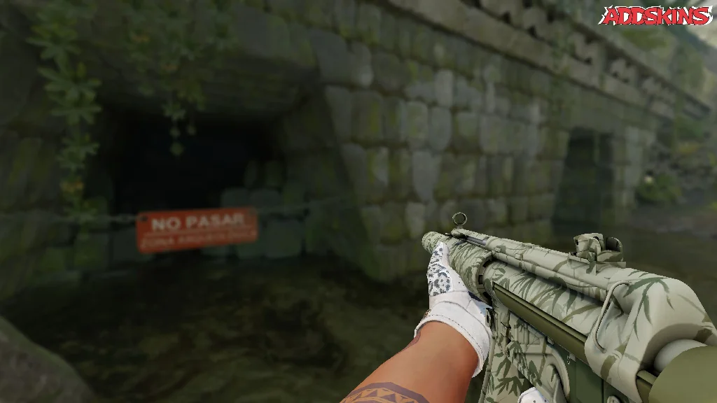 MP5-SD | Bamboo Garden holding
