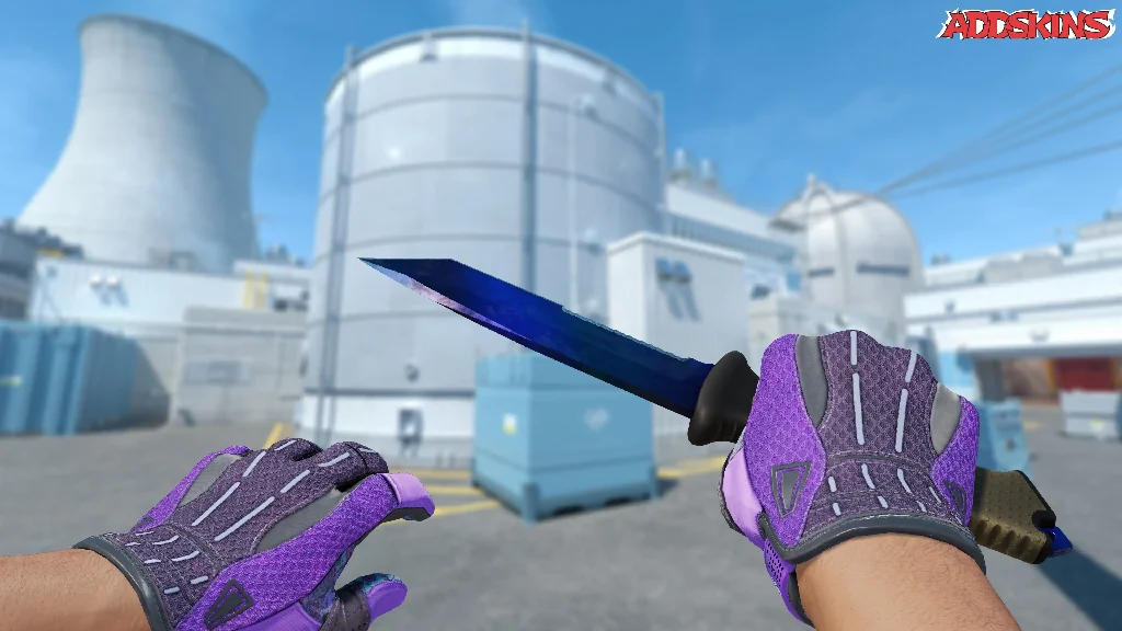 ★ Ursus Knife | Doppler Phase 3 holding