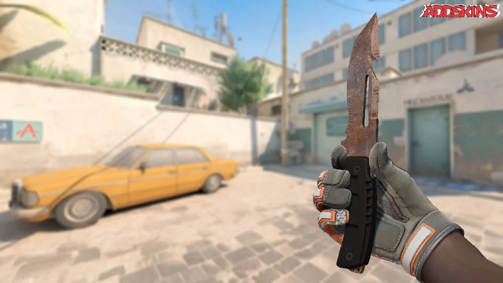 ★ Survival Knife | Rust Coat inspecting