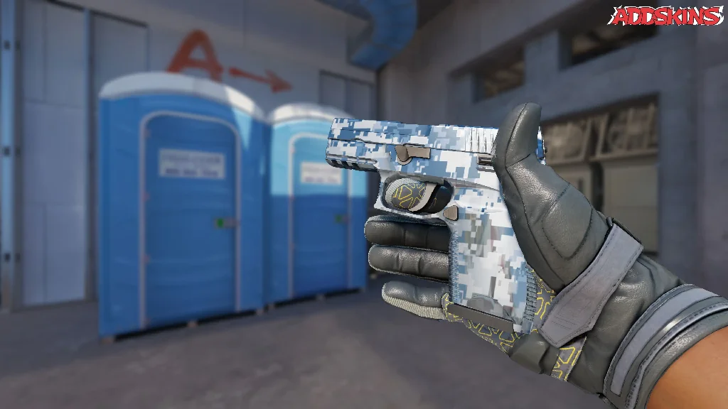 P250 | Steel Disruption inspecting