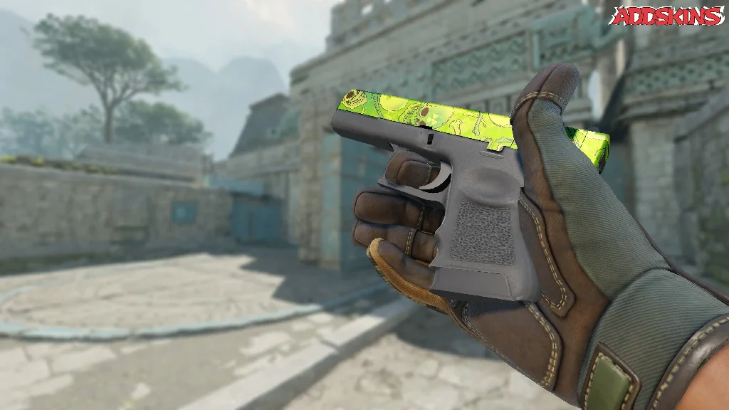 Glock-18 | Nuclear Garden inspecting