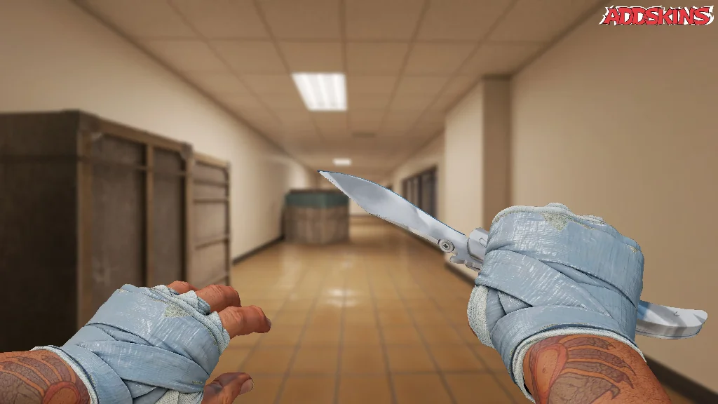 ★ Navaja Knife | Urban Masked holding