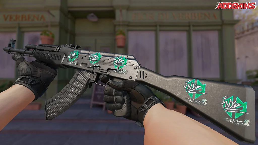 Sticker | fnx | Antwerp 2022 inspecting