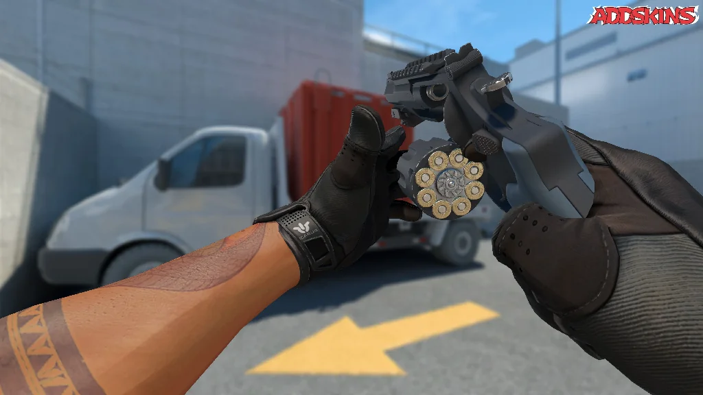 R8 Revolver | Night reloading