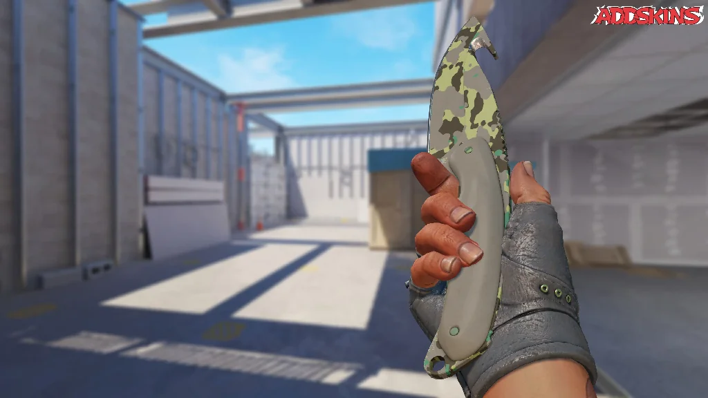 ★ Gut Knife | Boreal Forest inspecting