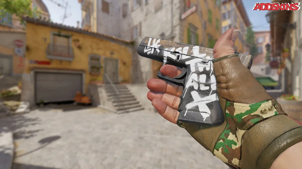 Glock-18 | Wasteland Rebel inspecting