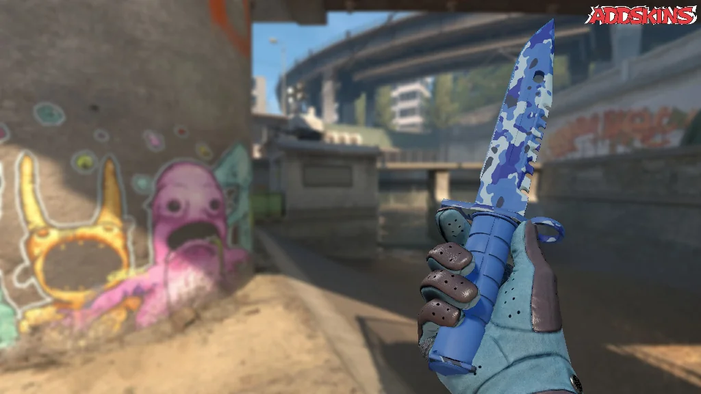 ★ M9 Bayonet | Bright Water inspecting