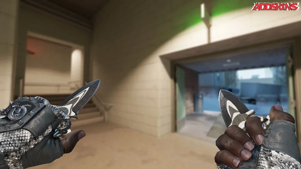 ★ Shadow Daggers | Black Laminate holding