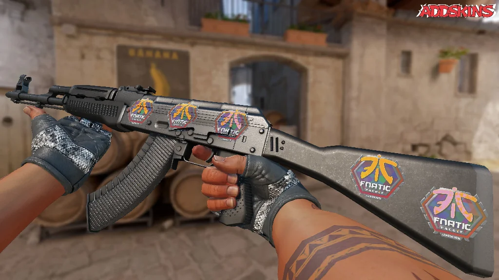 Sticker | Fnatic (Holo) | London 2018 inspecting