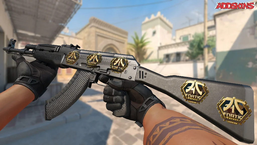 Sticker | Fnatic (Gold) | London 2018 inspecting