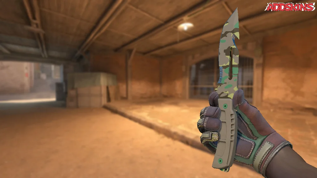 ★ Survival Knife | Boreal Forest inspecting