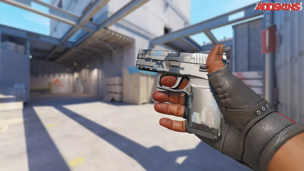 P250 | Metallic DDPAT inspecting