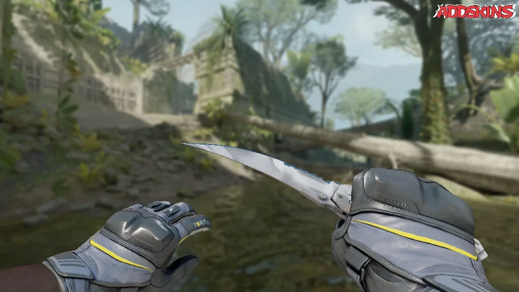 ★ Flip Knife | Urban Masked holding