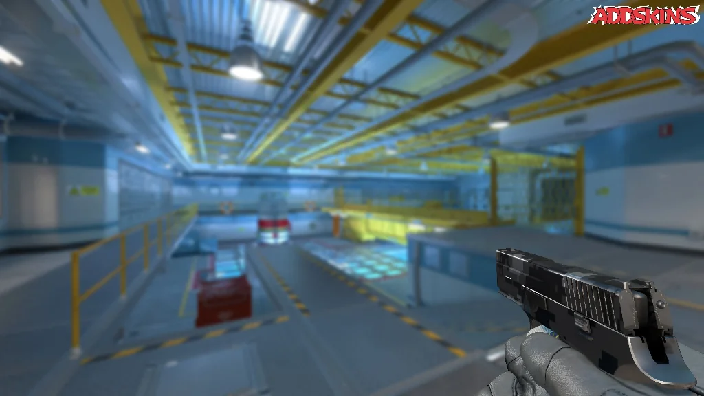 P250 | Metallic DDPAT holding