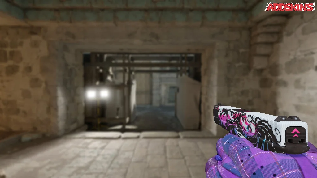 Glock-18 | Neo-Noir holding