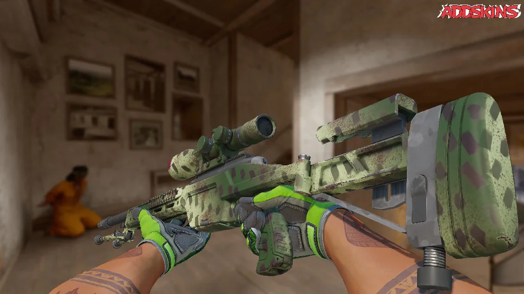 SSG 08 | Lichen Dashed inspecting