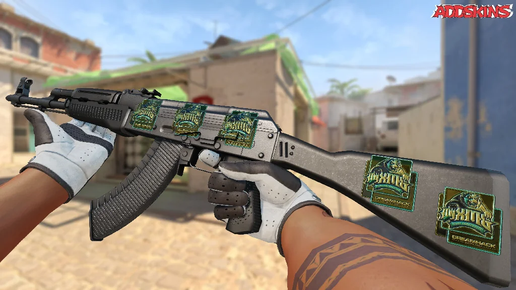 Sticker | myXMG (Gold) | DreamHack 2014 inspecting