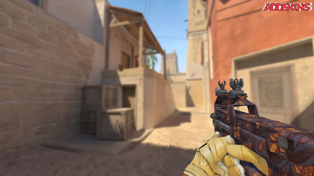 P90 | Sunset Lily holding