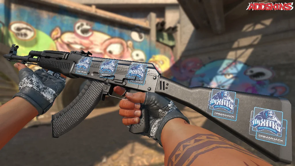 Sticker | myXMG | DreamHack 2014 inspecting