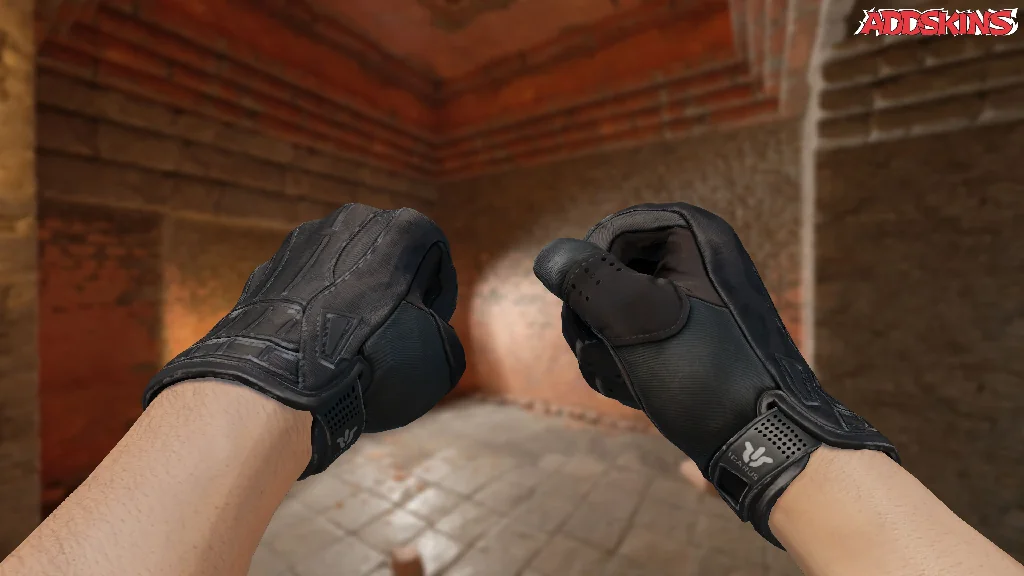 ★ Sport Gloves | Nocts holding