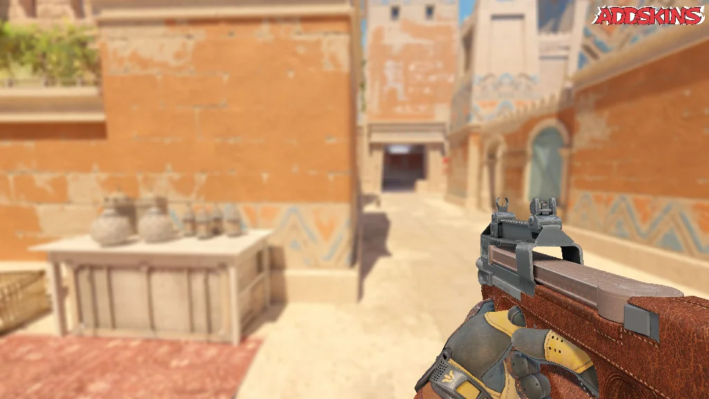 P90 | Leather holding