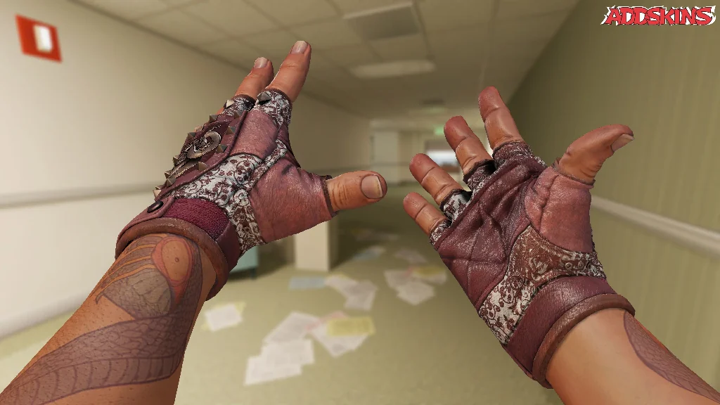 ★ Broken Fang Gloves | Needle Point inspecting