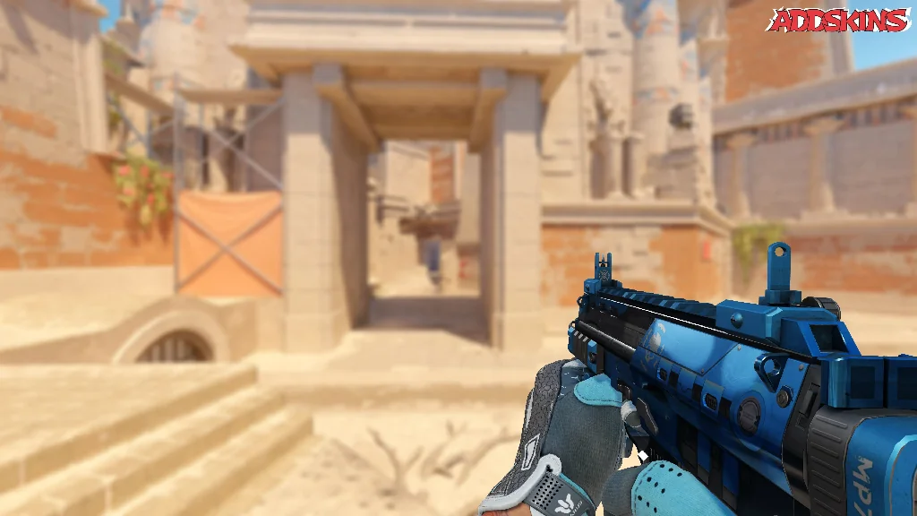 MP7 | Cirrus holding