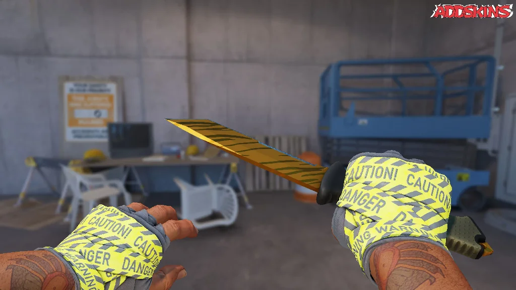 ★ Ursus Knife | Tiger Tooth holding