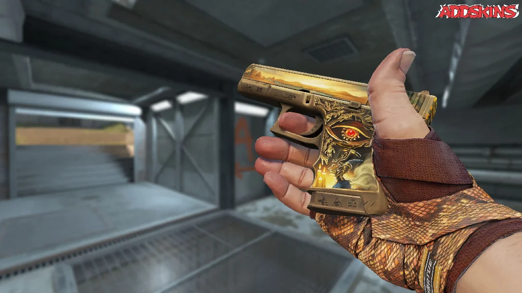 Glock-18 | Ramese's Reach inspecting