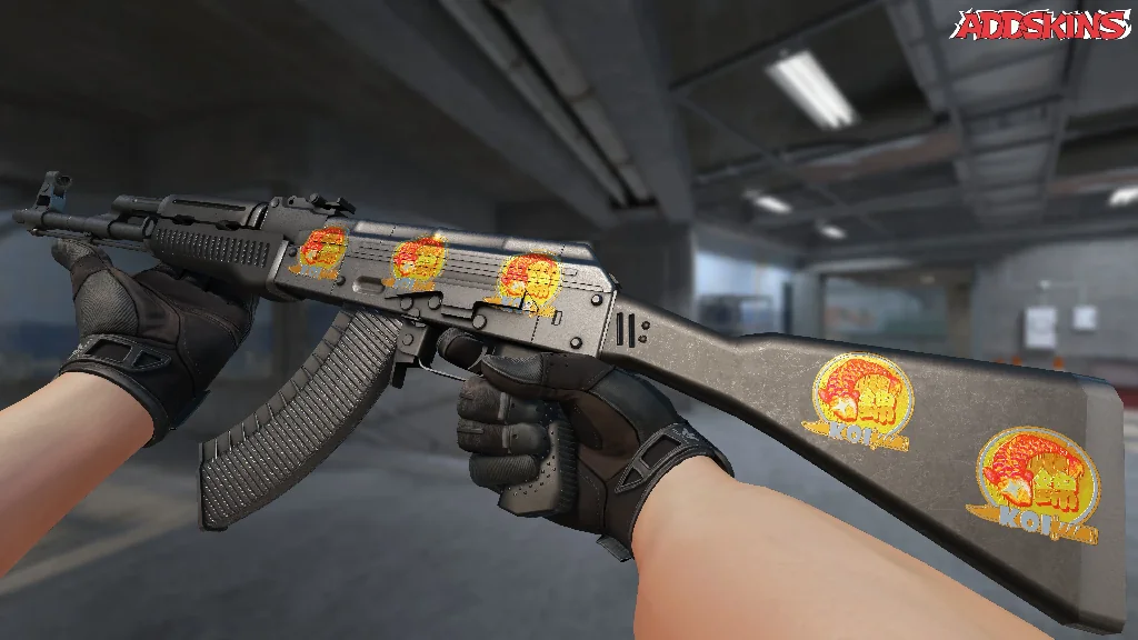 Sticker | Fancy Koi (Foil) inspecting