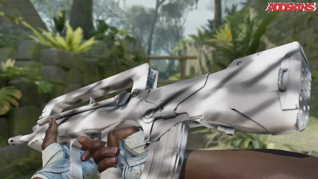 FAMAS | Contrast Spray inspecting