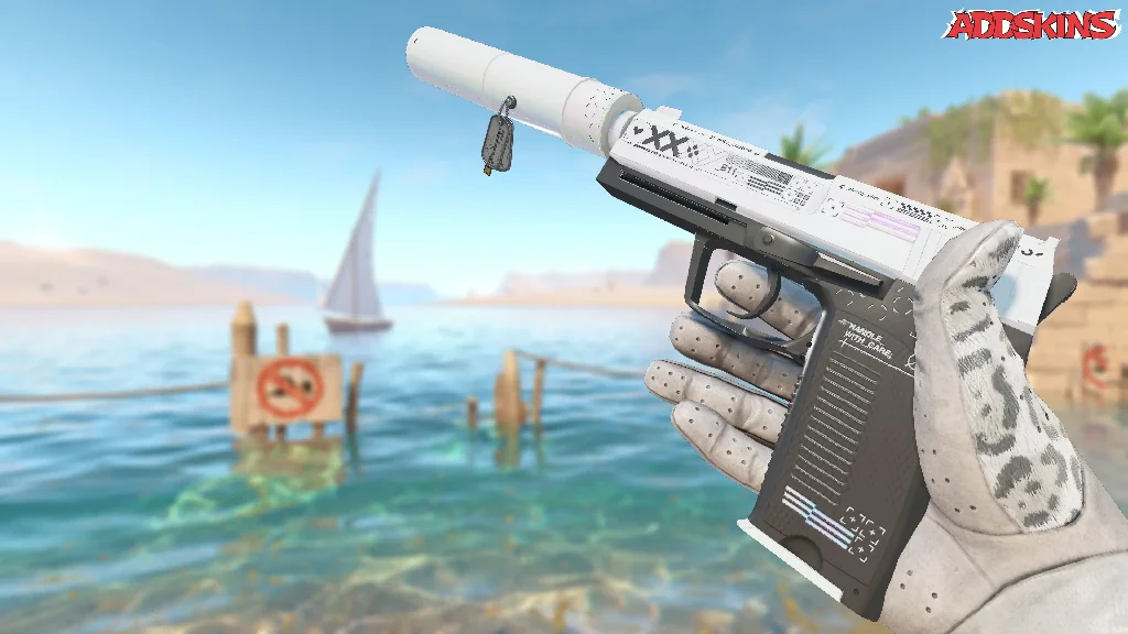 Charm | Budapest 2025 Highlight | iM USP-S quad threat inspecting