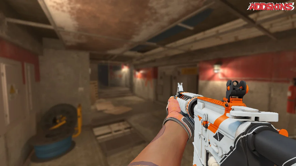 M4A4 | Asiimov holding