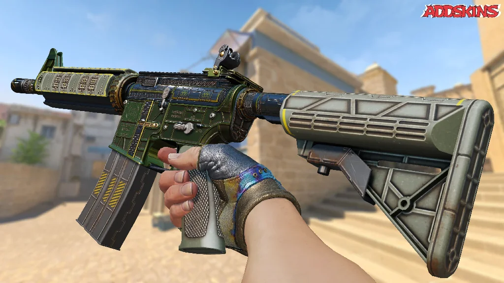 M4A4 | The Battlestar inspecting