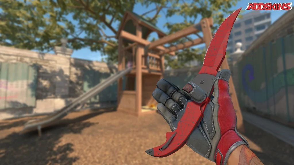 ★ Falchion Knife | Crimson Web inspecting