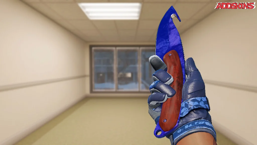 ★ Gut Knife | Doppler Sapphire inspecting