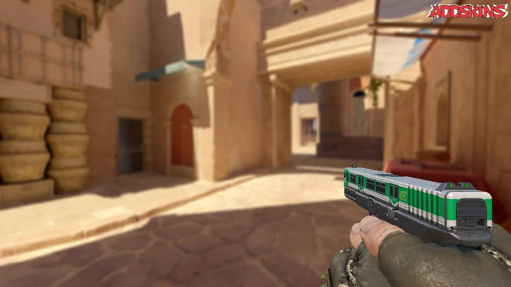 Glock-18 | Green Line holding