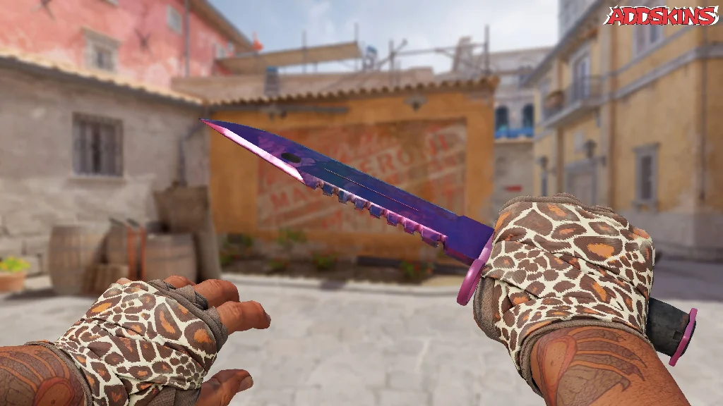 ★ M9 Bayonet | Doppler Phase 2 holding
