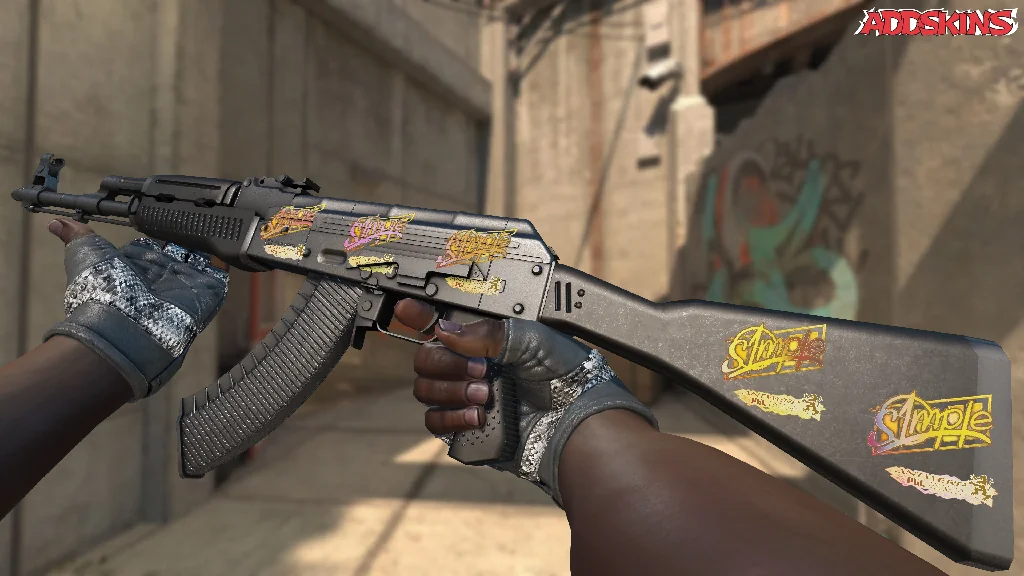 Sticker | s1mple (Holo) | Antwerp 2022 inspecting
