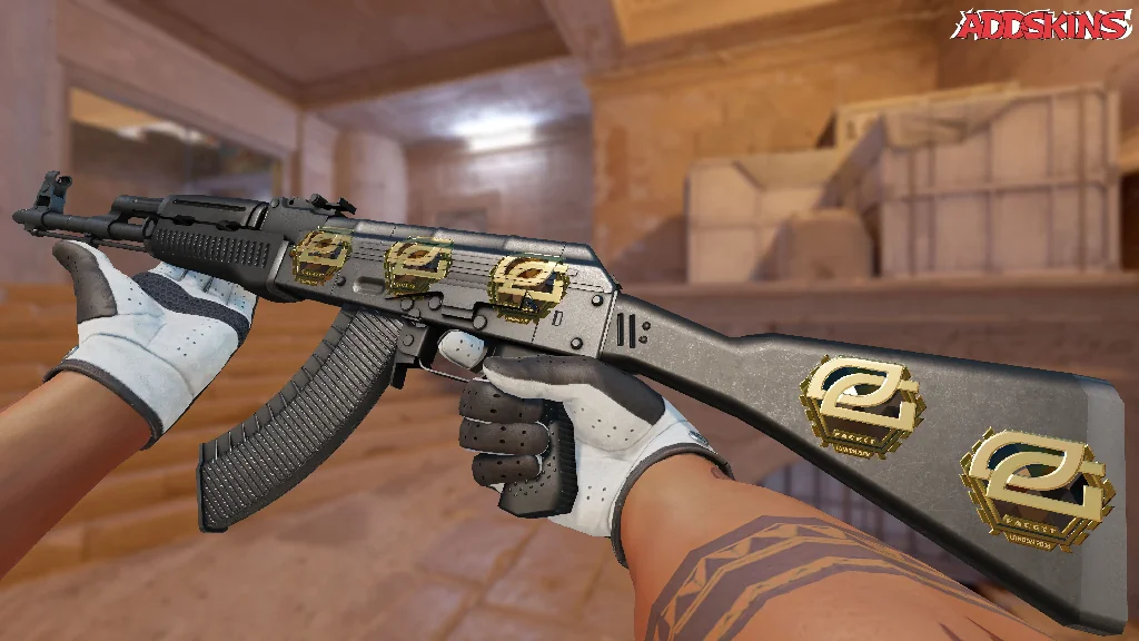 Sticker | OpTic Gaming (Gold) | London 2018 inspecting