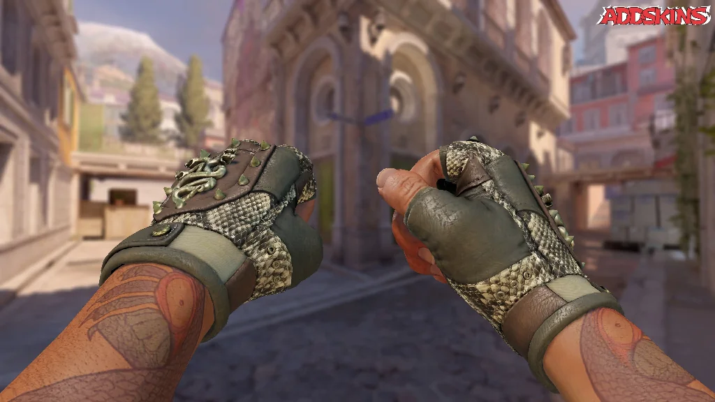 ★ Hydra Gloves | Rattler holding
