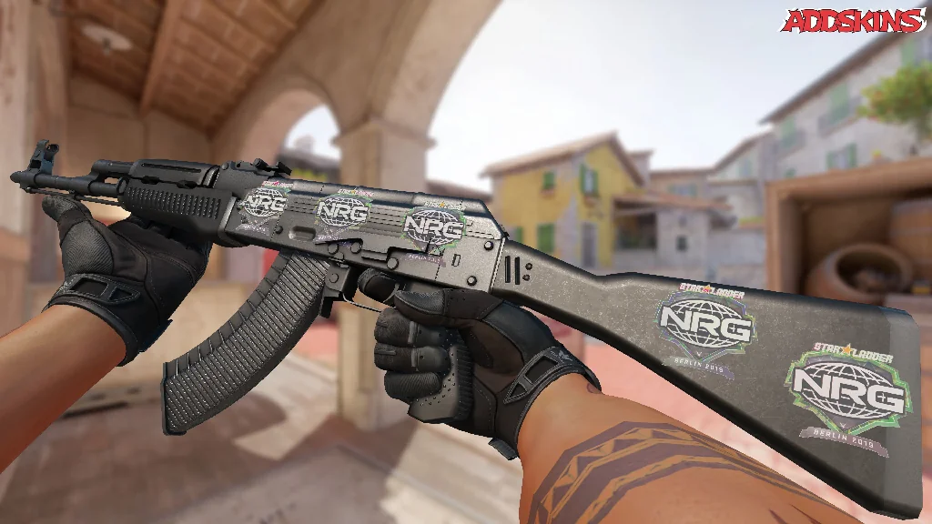 Sticker | NRG (Holo) | Berlin 2019 inspecting