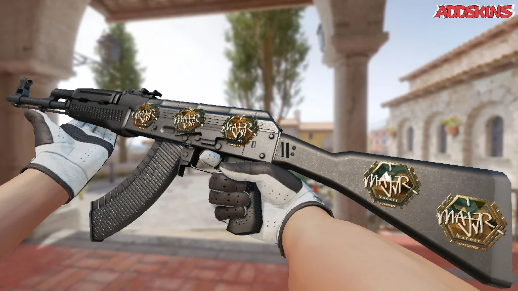 Sticker | MAJ3R (Gold) | London 2018 inspecting