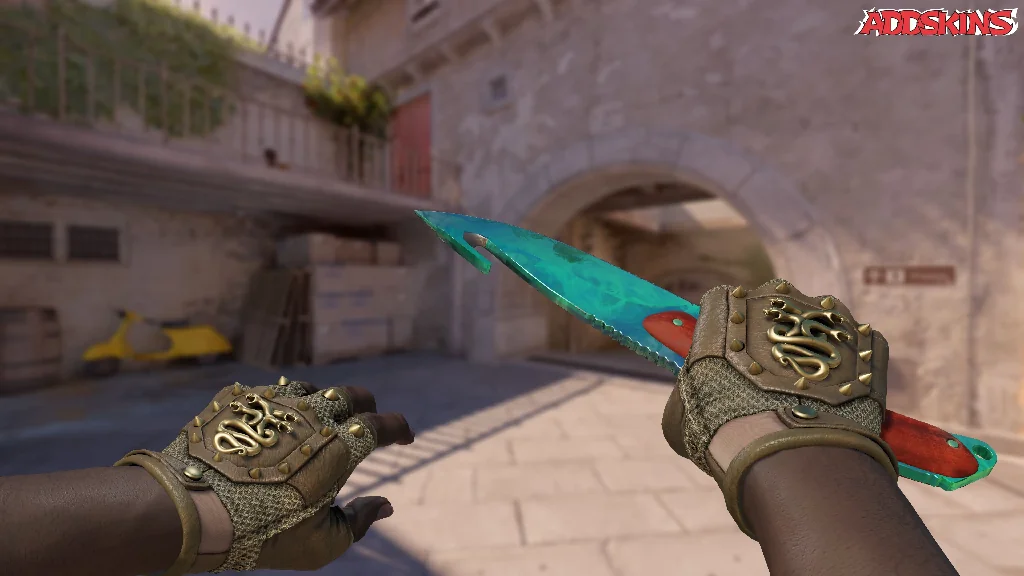 ★ Gut Knife | Gamma Doppler Phase 2 holding